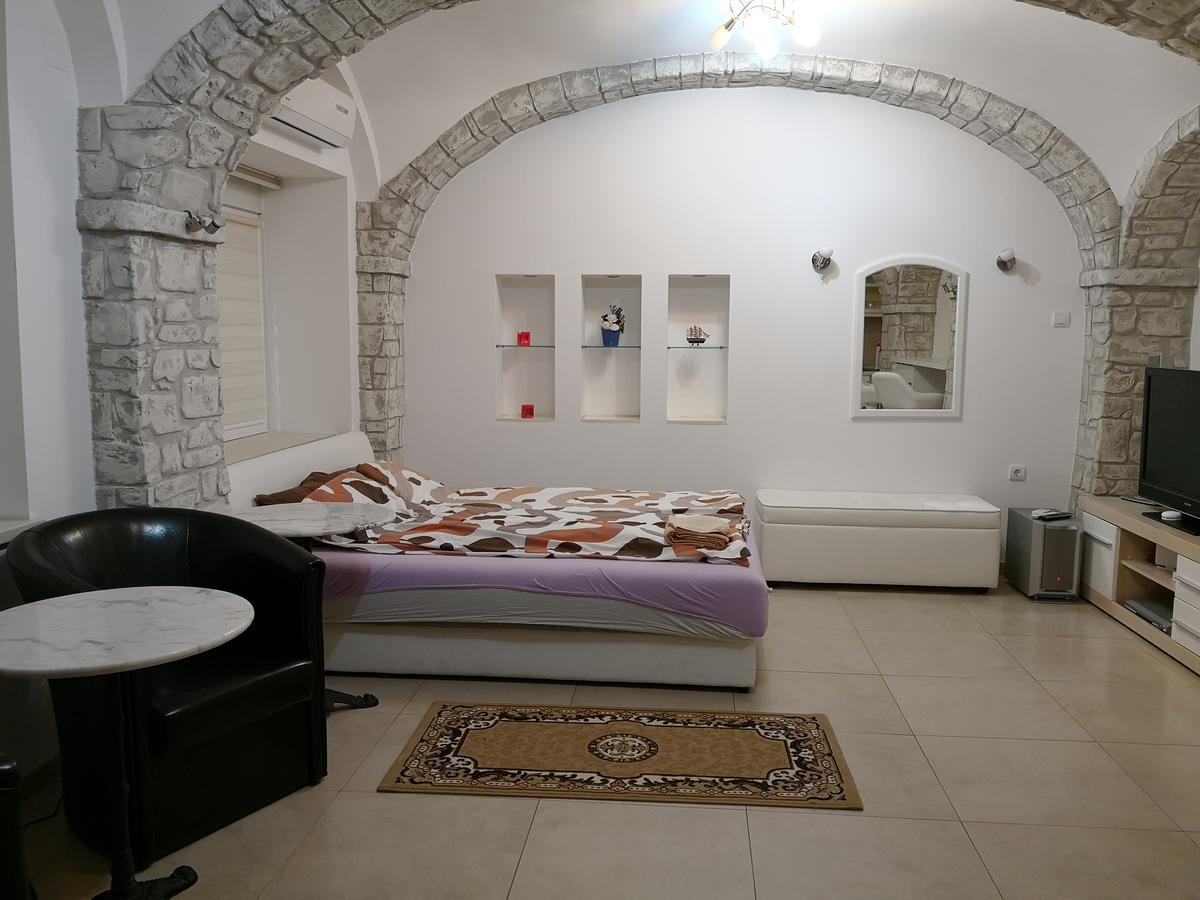 Apartment Zemun Old Town Center Belgrado Exterior foto